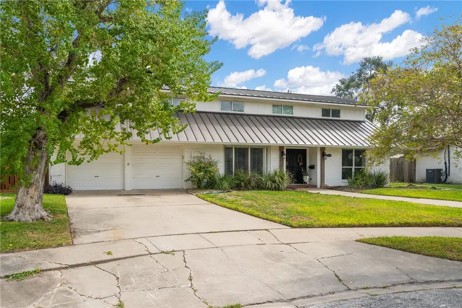 309 Haroldson Drive, Corpus Christi, TX 78412 - Image #2