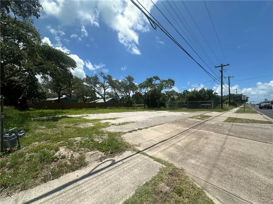 1502 N Highway 35 N, Rockport, TX 78382 - Image #2