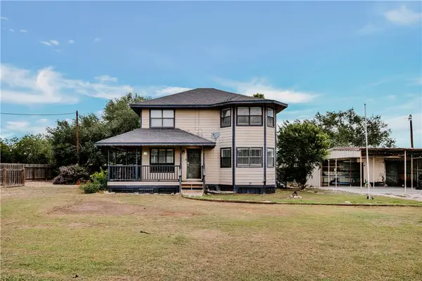 389 County Road 3075, Orange Grove, TX 78372