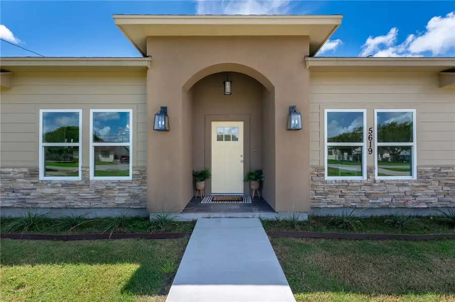 5619 Lexington, Corpus Christi, TX 78412 - Image #2