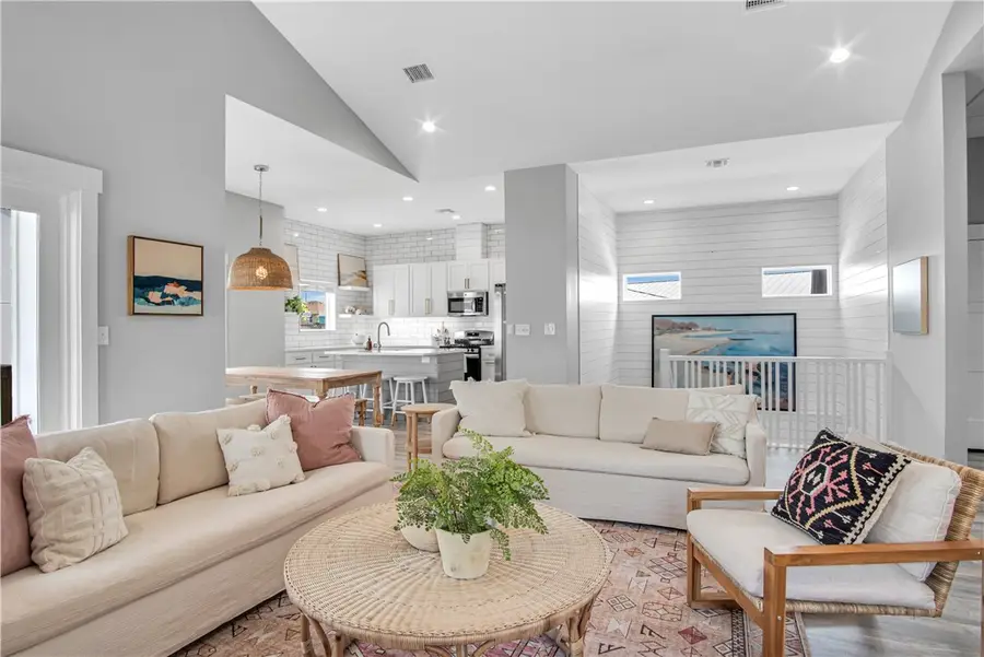 520 Twelfth Street #B, Port Aransas, TX 78373 - Image #3