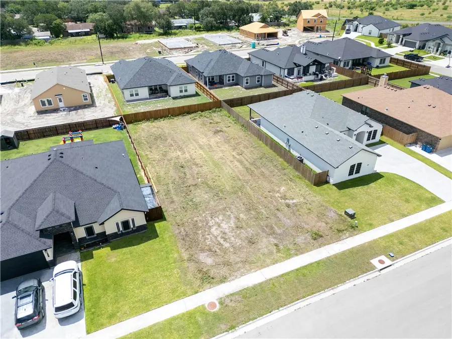 106 Meadowbrook, Odem, TX TX 78370 - #2