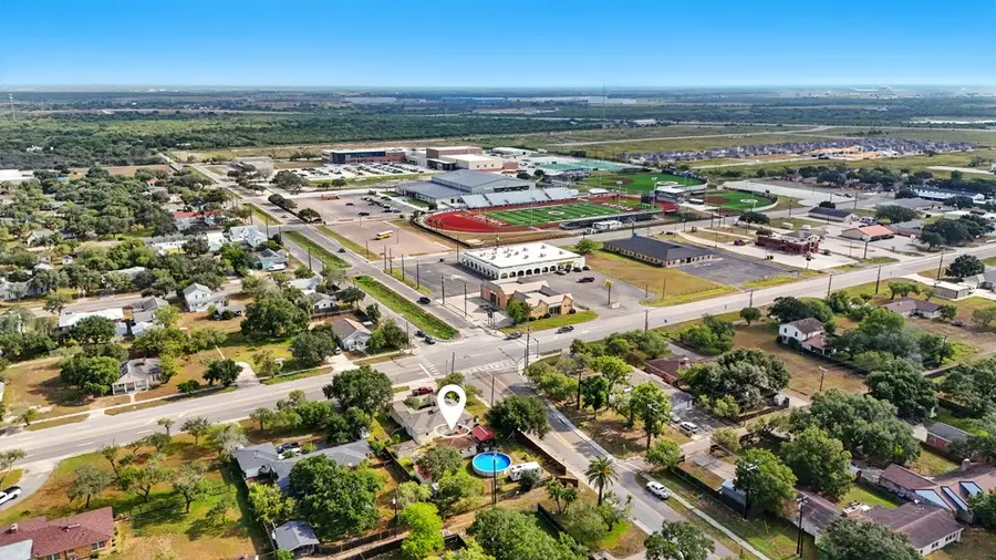 1024 E Sinton Street, Sinton, TX 78387 - Image #3