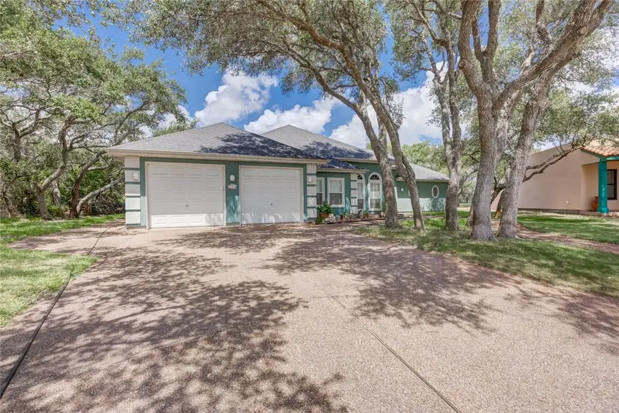 406 Cascades Drive, Rockport, TX 78382 - Image #3