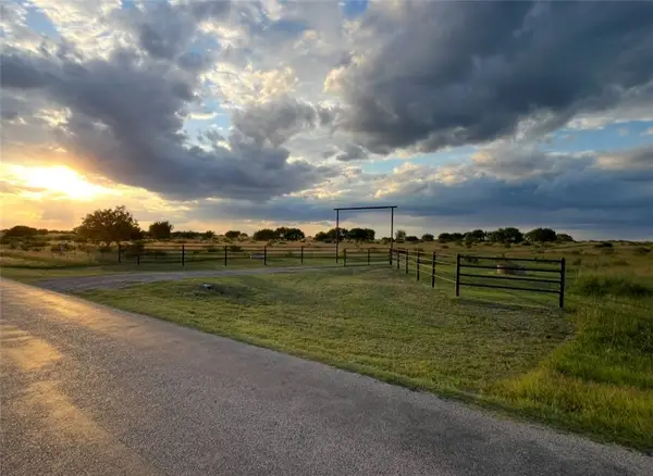 2831 County Road 430, Pleasanton, TX 78064