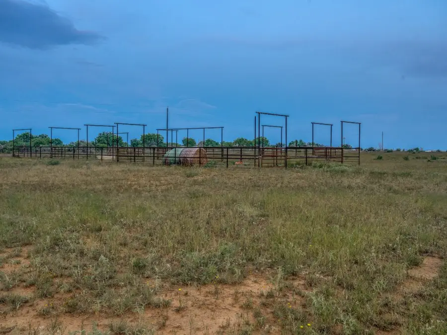 2831 County Road 430, Pleasanton, TX 78064 - Image #3