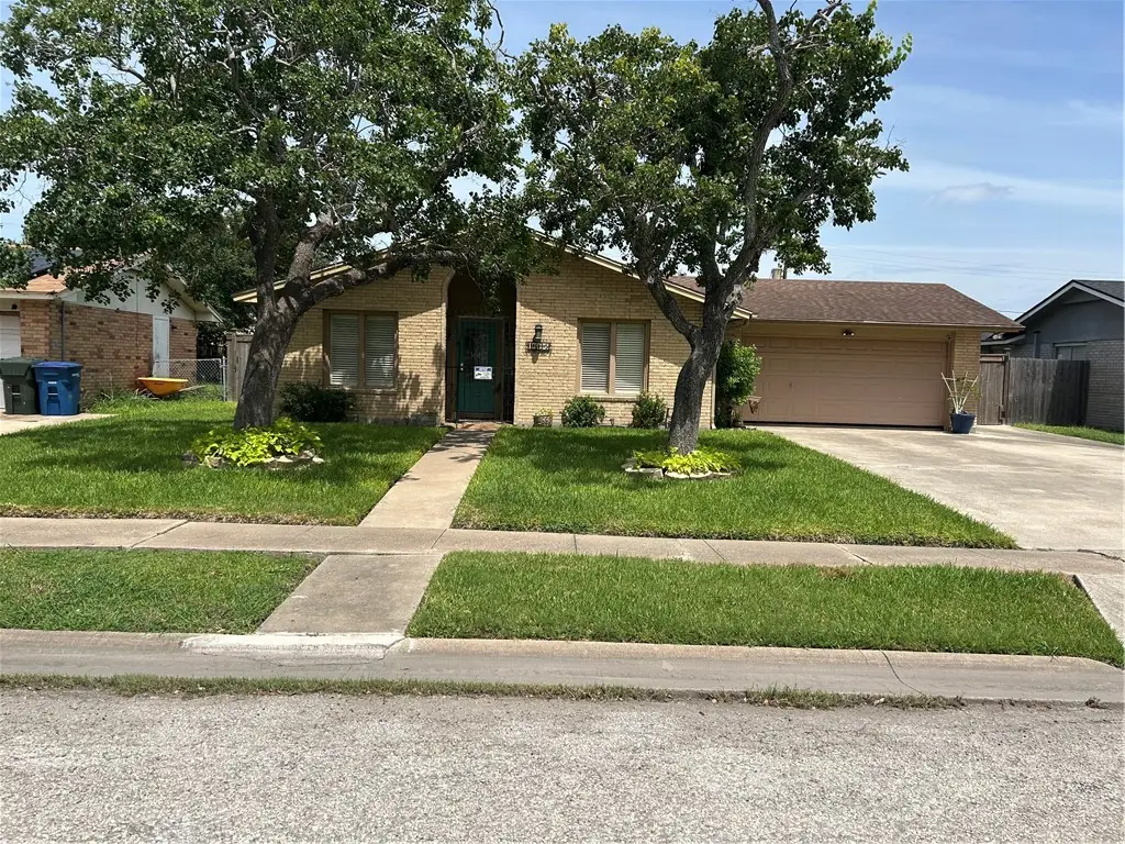 1645 W Manor Drive, Corpus Christi, TX 78412 - Image #1