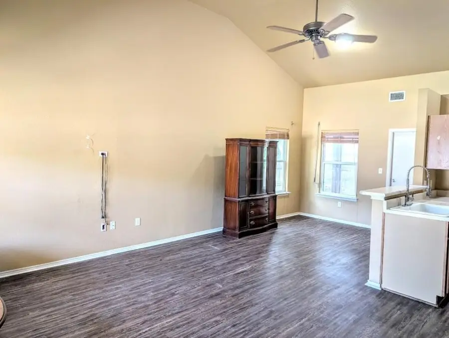 113 Sun Harbor Street, Rockport, TX 78382 - Image #2