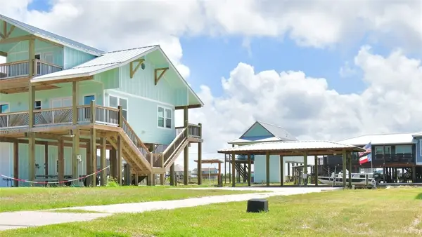 124 Belaire Drive, Rockport, TX 78382