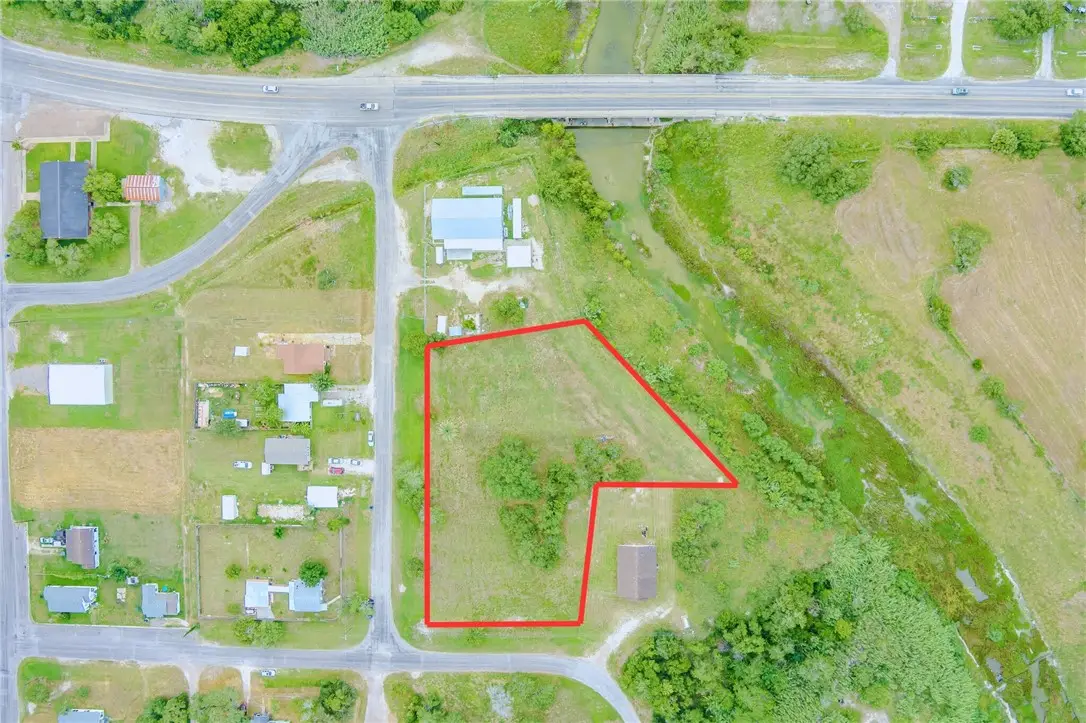 416 N Archer Avenue, Sinton, TX 78387 - Image #1