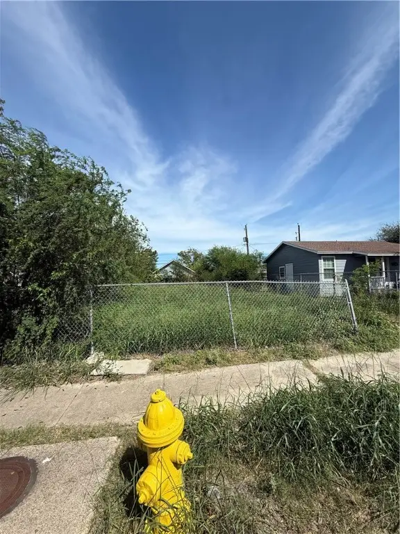 3242 Elgin Street, Corpus Christi, TX 78405 - Image #3