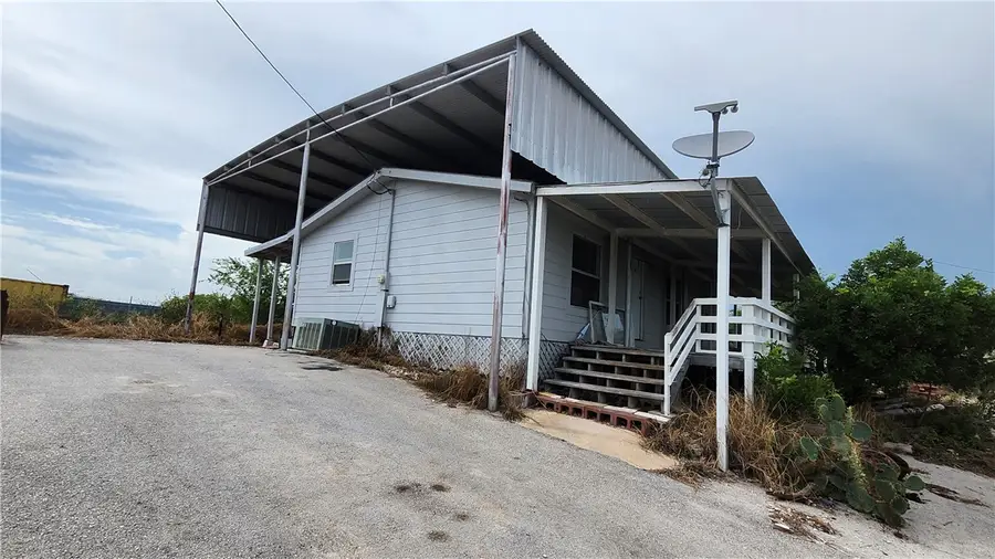 211 S Vista Drive, Sandia, TX 78383 - Image #3