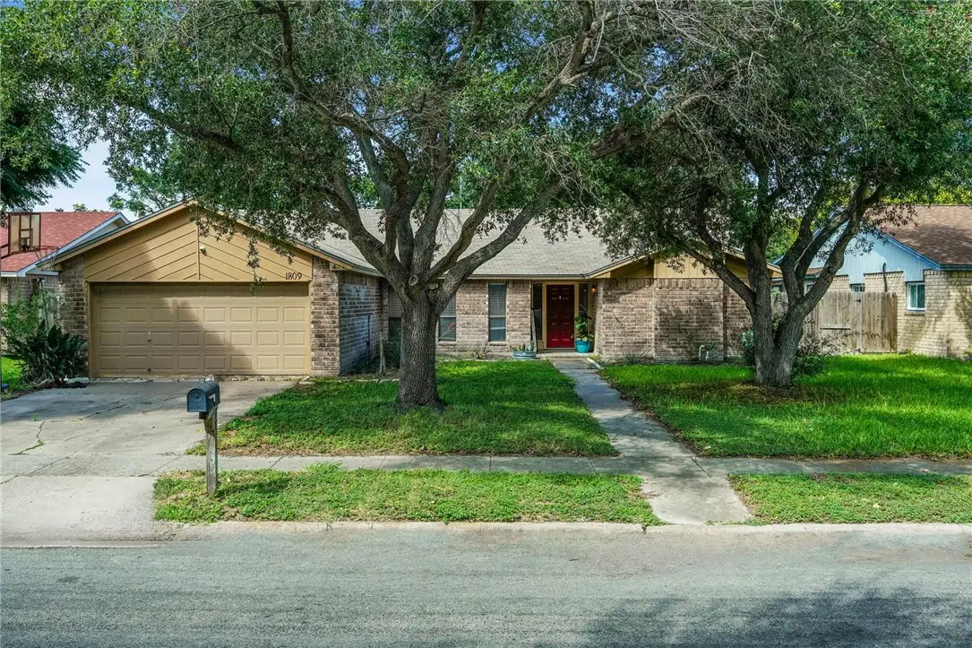 1809 Live Oak Drive, Portland, TX 78374 - Image #1