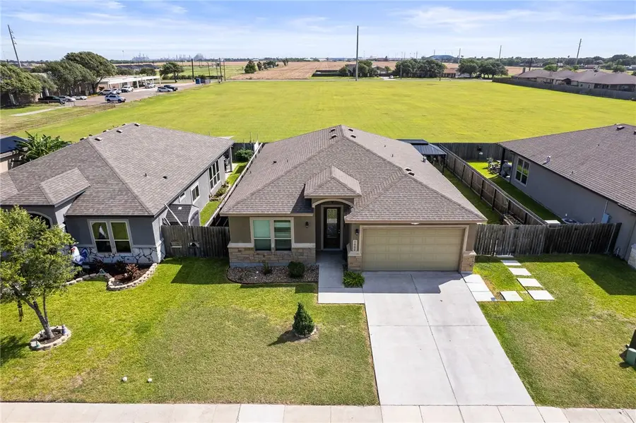 1826 Bay Landing Drive, Portland, TX 78374 - Image #2