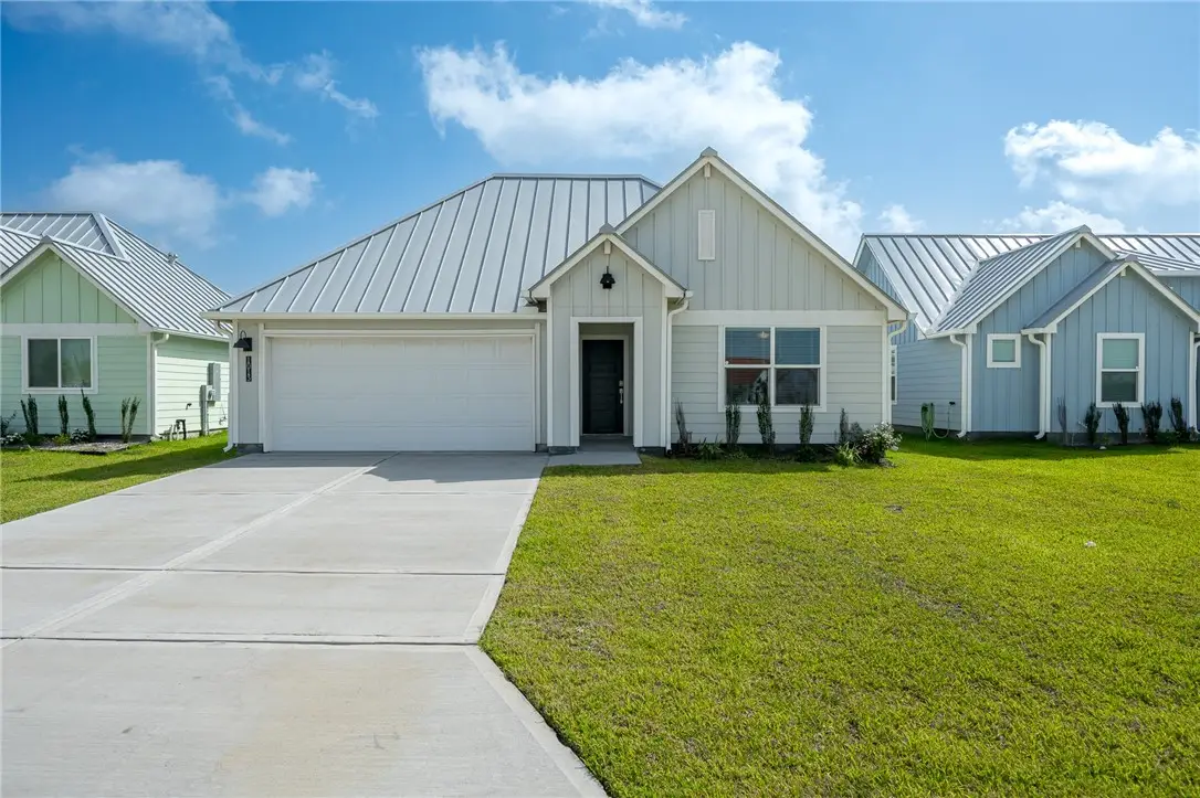 1013 Las Palmas Drive, Rockport, TX 78382 - Image #1