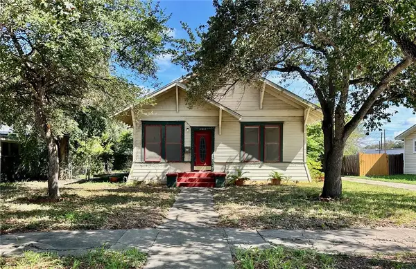 518 E Kenedy Avenue, Kingsville, TX 78363