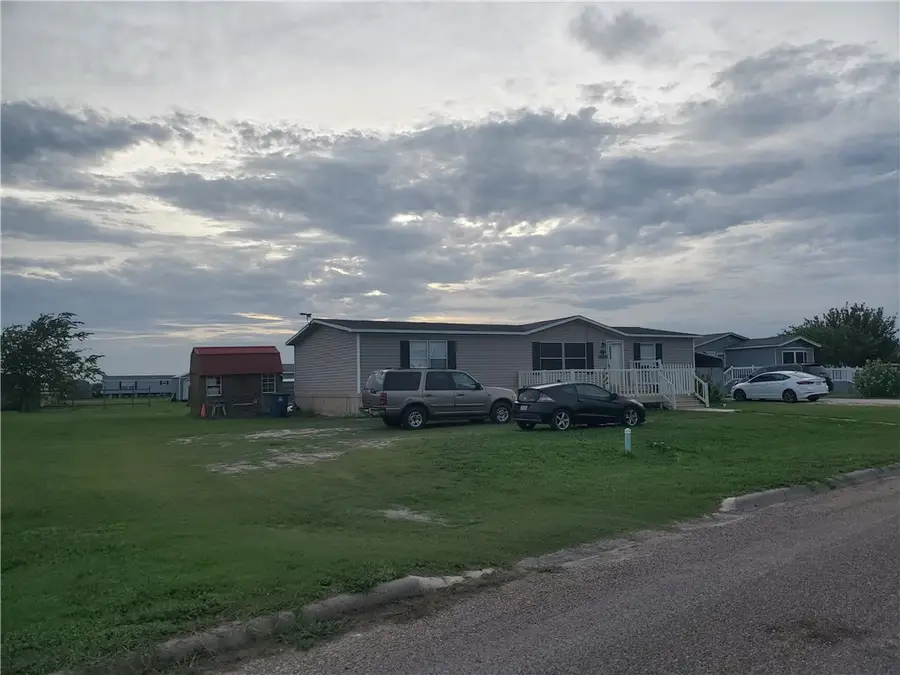 928 Verde, Sinton, TX 78387 - Image #3