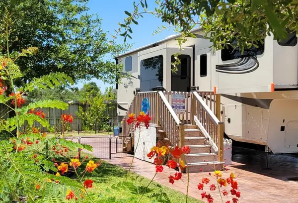 55 Augusta Circle, Aransas Pass, TX 78335