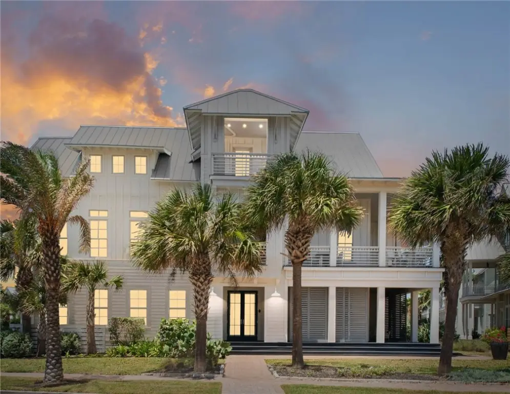 200 Round Road, Port Aransas, TX 78373 - Image #1