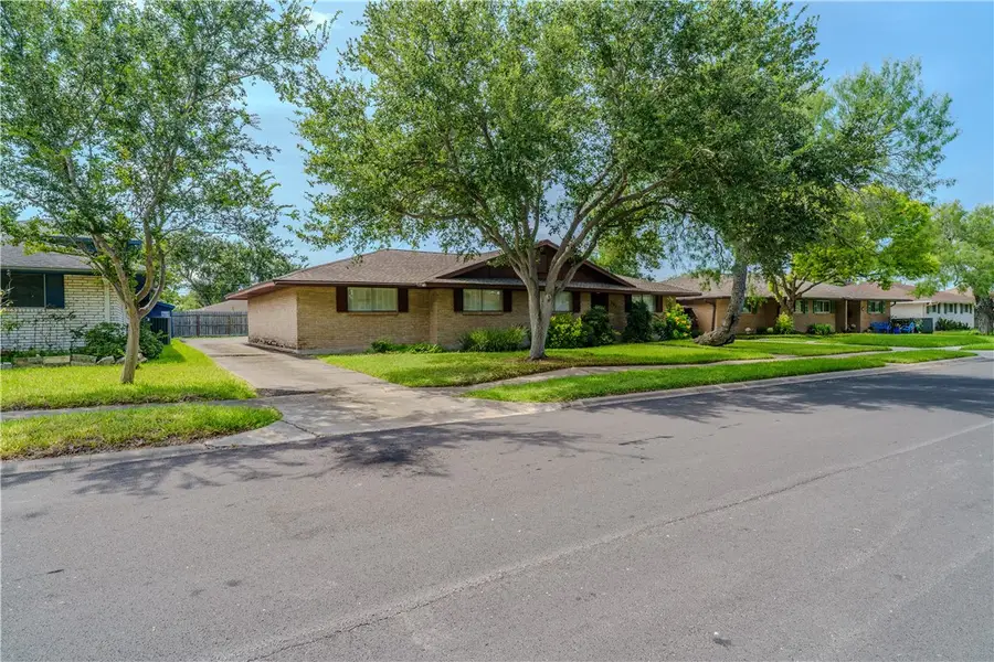 741 Monette Drive, Corpus Christi, TX 78412 - Image #2