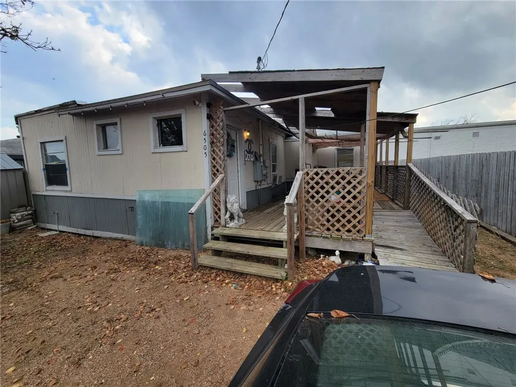 6505 Birmingham Street, Corpus Christi, TX 78414 - Image #1