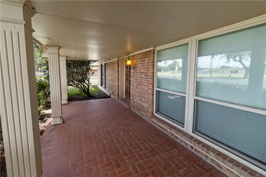 510 E Inez Street, Beeville, TX 78102 - Image #2