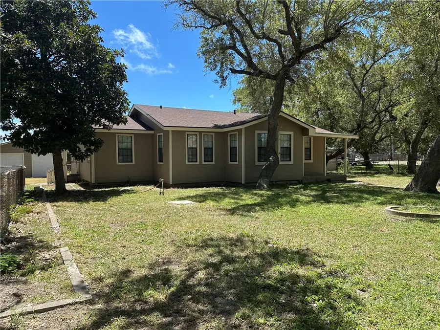 745 S Rife Street, Aransas Pass, TX 78336 - Image #2