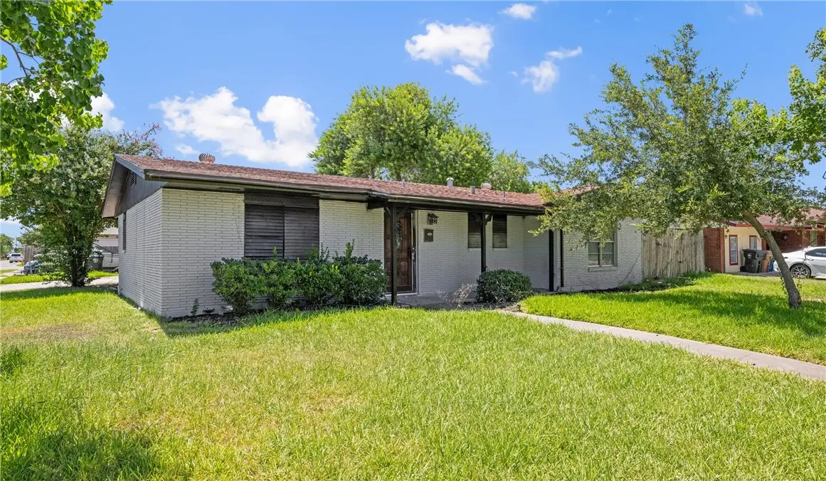 1102 Bradshaw Dr, Corpus Christi, TX 78412 - Image #1