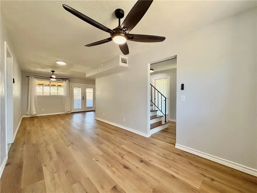 221 Ghent Place, Portland, TX 78374 - Image #2