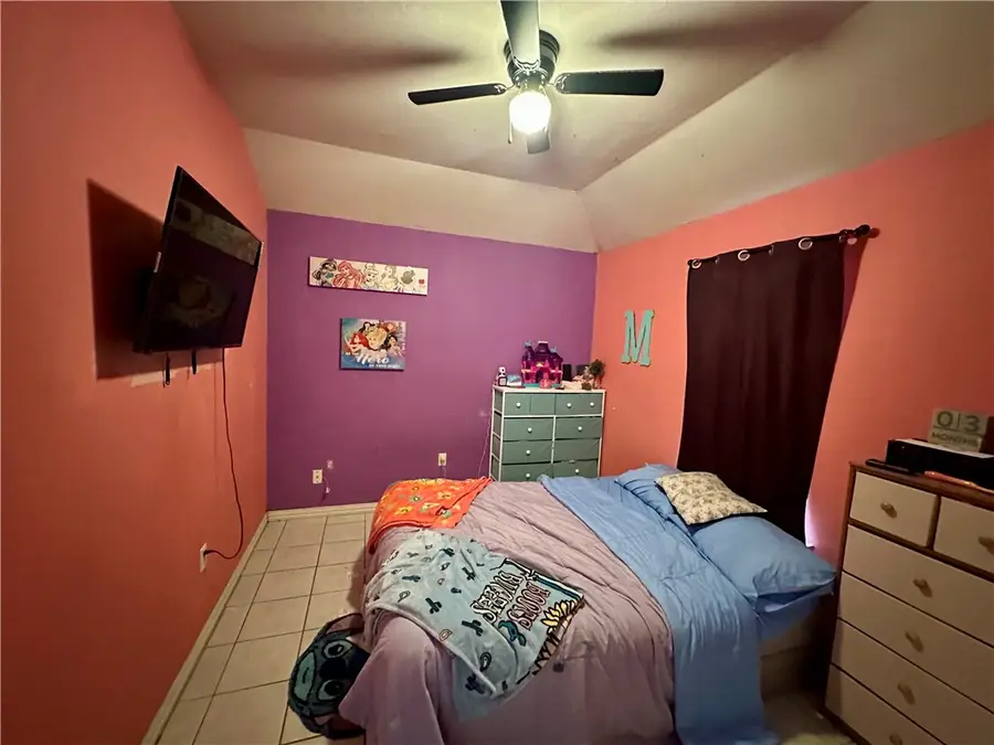 1303 E Hancock Street, Beeville, TX 78102 - Image #3