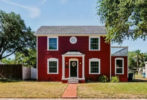 909 E Market Street, Sinton, TX 78387