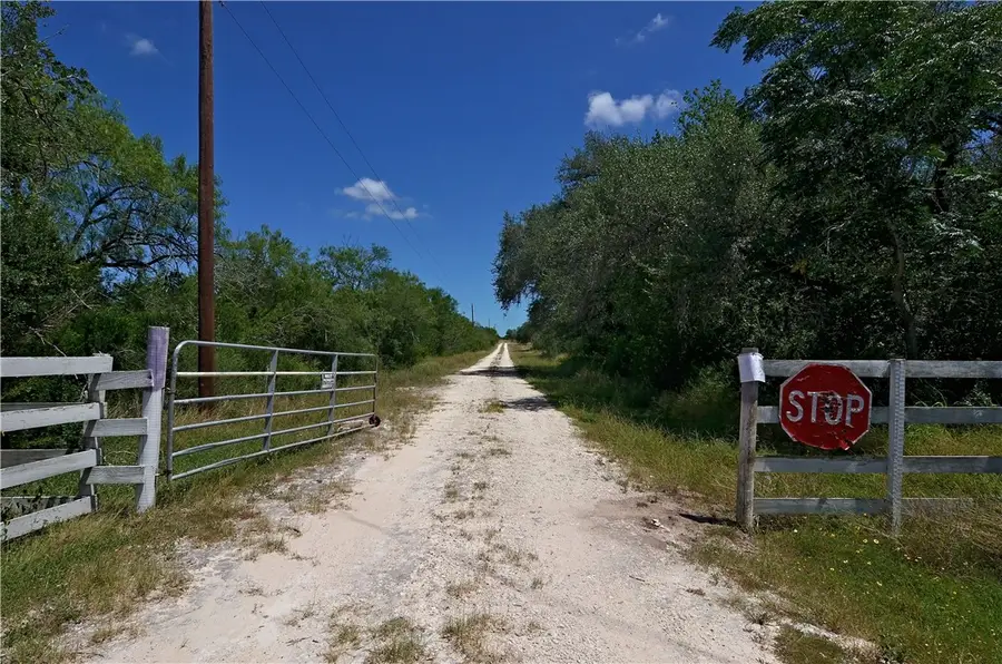 1641 Charco, Beeville, TX 78102 - Image #2