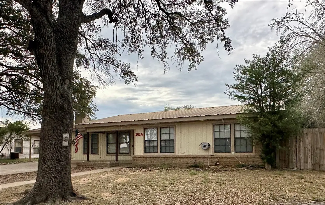 1014 Harvey, Pleasanton, TX 78064 - Image #1