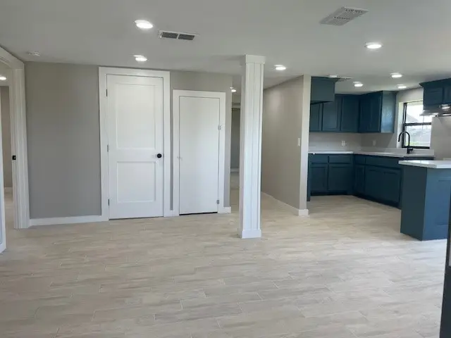 704 N Dagmar Avenue, Hebbronville, TX 78361 - Image #2