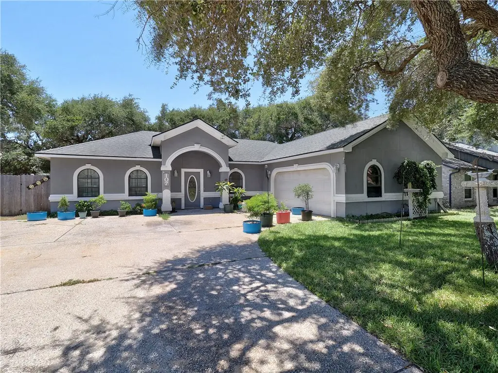 107 Pelican, Aransas Pass, TX 78336 - Image #1