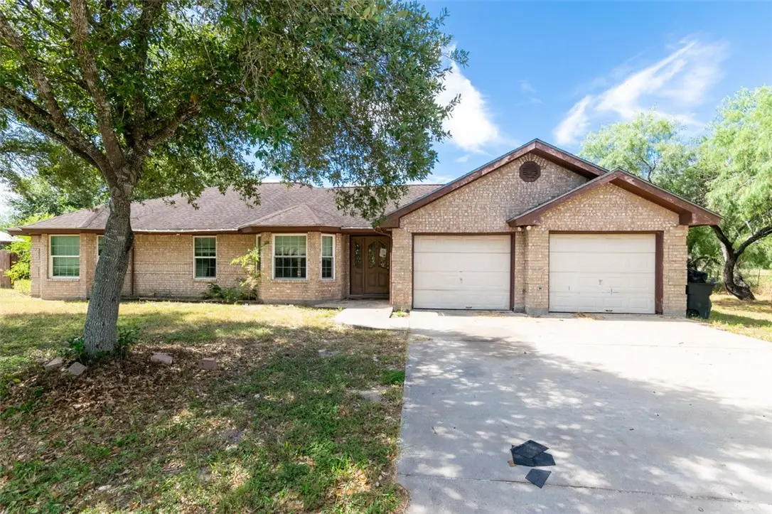 243 Melanie, Kingsville, TX 78363 - Image #1