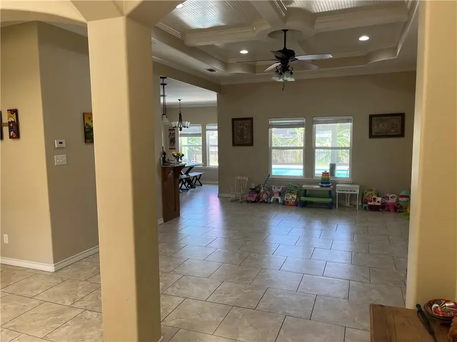 3821 Priscilla Drive, Corpus Christi, TX 78414 - Image #2