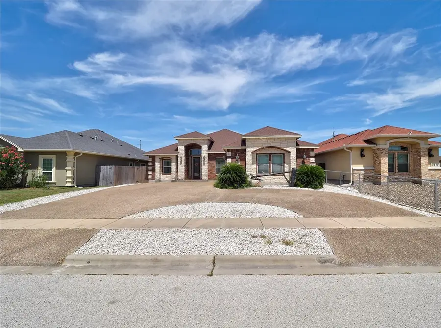2317 Louisville Drive, Corpus Christi, TX 78418 - Image #2