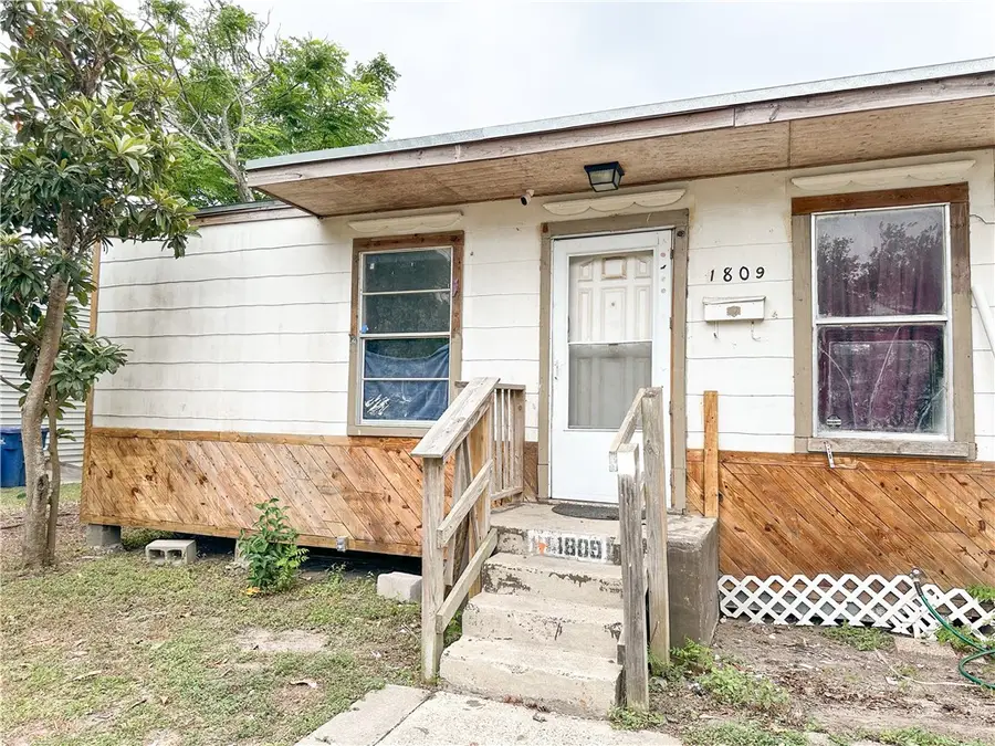 1809 Trenton Drive, Corpus Christi, TX 78404 - Image #2
