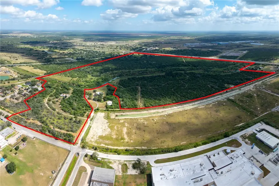 643 N Pirate Boulevard, Sinton, TX 78387 - Image #3