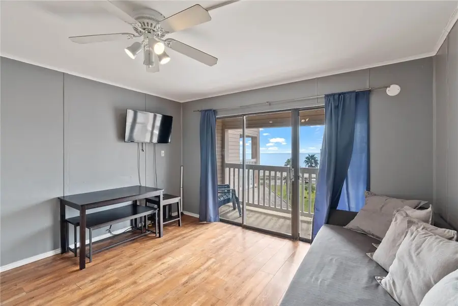 3938 Surfside Boulevard #2332, Corpus Christi, TX 78402 - Image #3