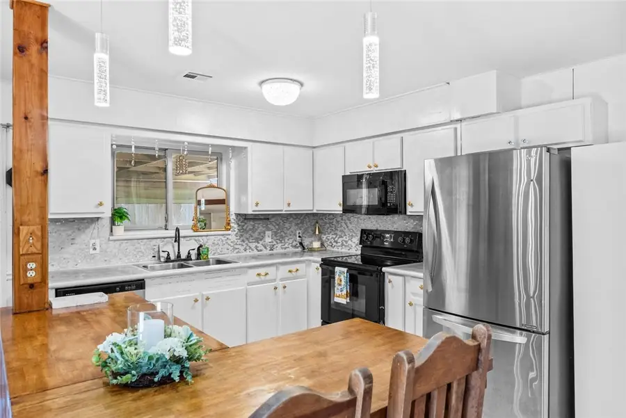 123 Catalina, Portland, TX 78374 - Image #3