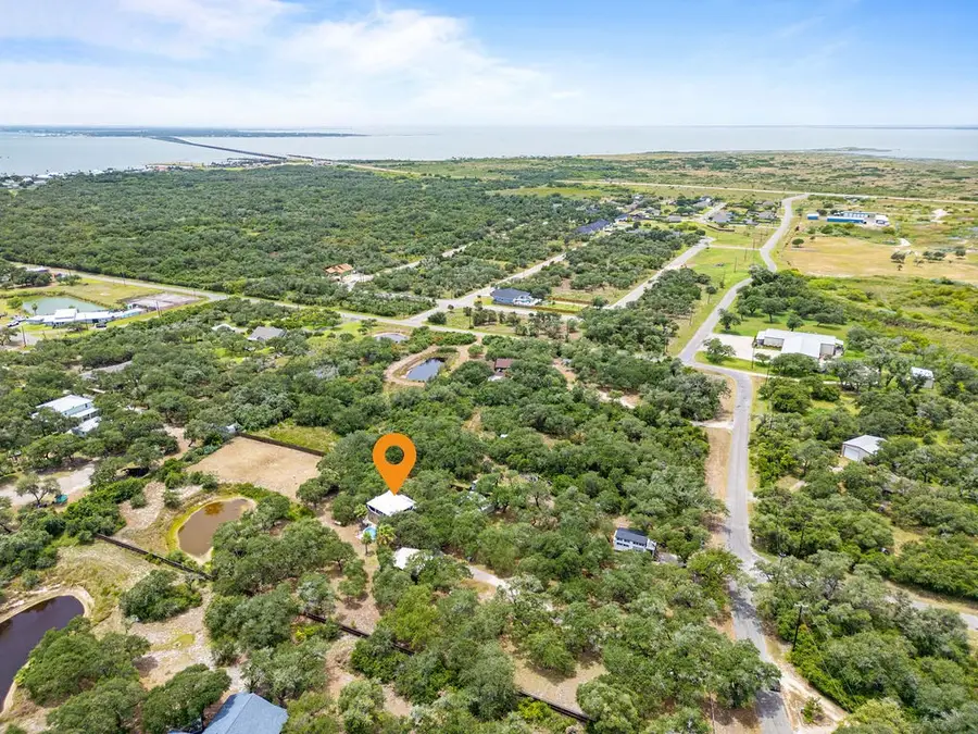 44 Twelfth Street, Rockport, TX 78382 - Image #2
