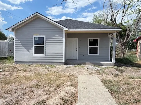 810 Saint Joseph Street, Alice, TX 78332