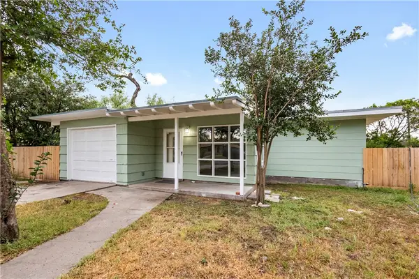 1406 S 11th Street, Kingsville, TX 78363