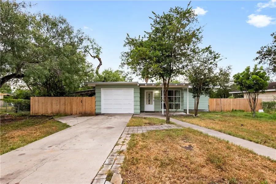 1406 S 11th Street, Kingsville, TX 78363 - Image #2