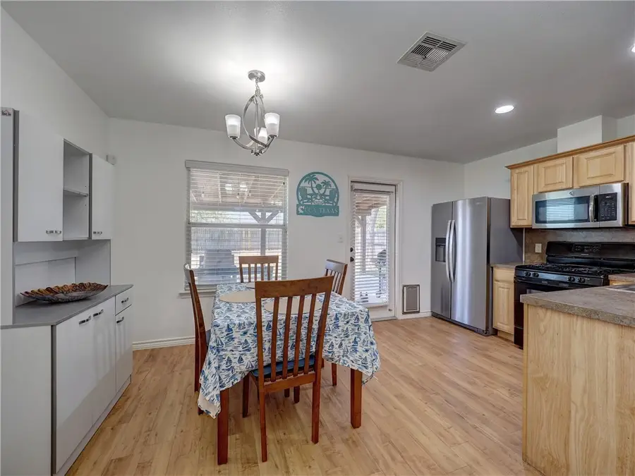 7473 Star Harbor Drive, Corpus Christi, TX 78414 - Image #3