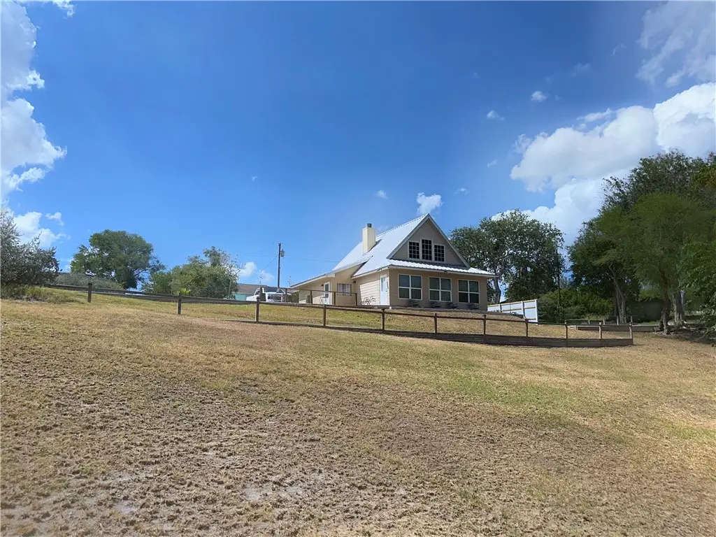 101 Knoll Trail, Sandia, TX 78383 - Image #1