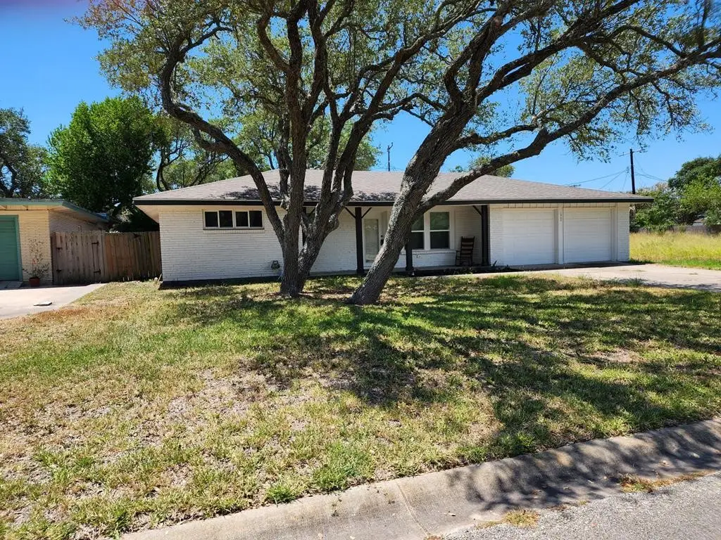 1905 Bay Avenue, Rockport, TX 78382 - Image #1