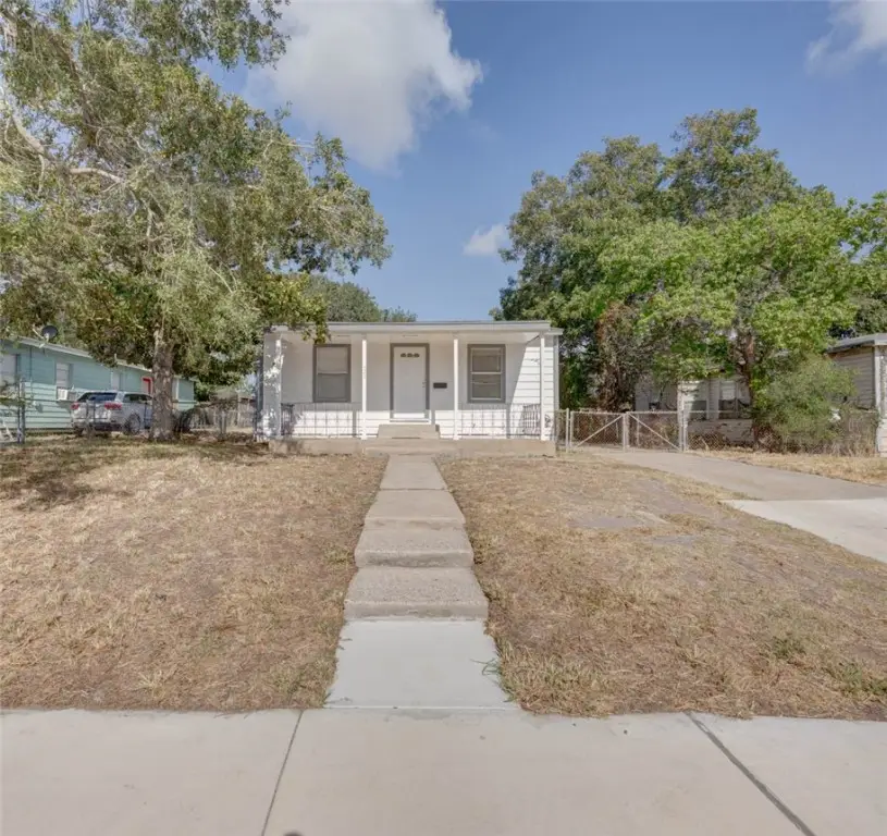 423 Fairview Drive, Corpus Christi, TX 78408 - Image #1